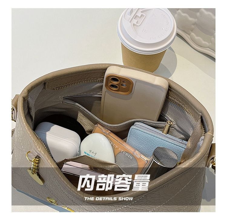 High-Quality Crossbody Bag – Spacious & Perfect for University S1           Code: 1679