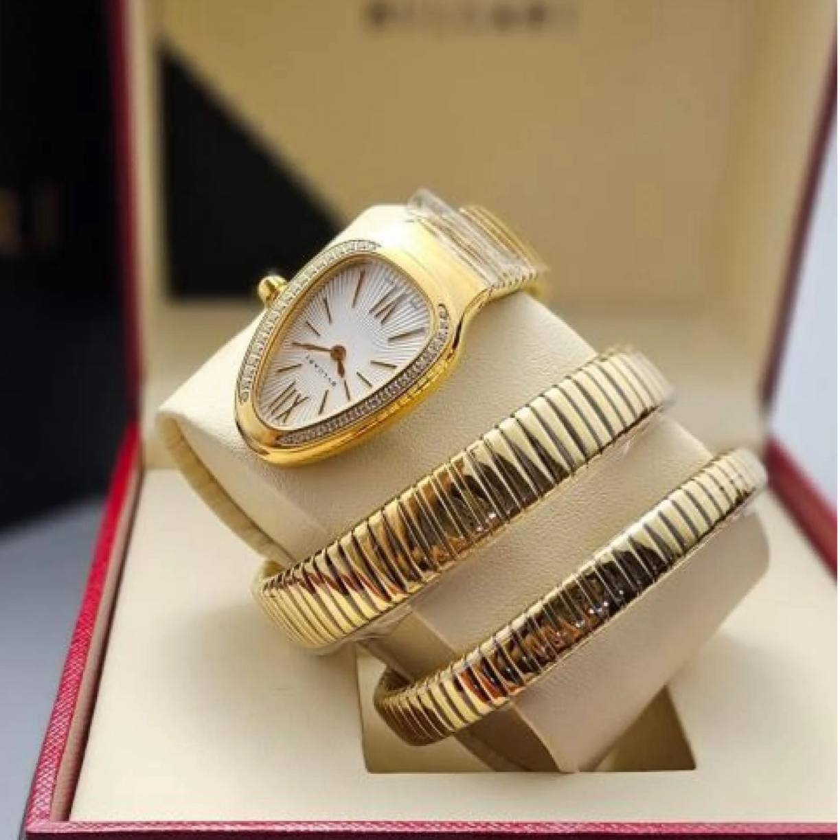 Bvlgari Serpenti-Inspired Luxury Watch S1