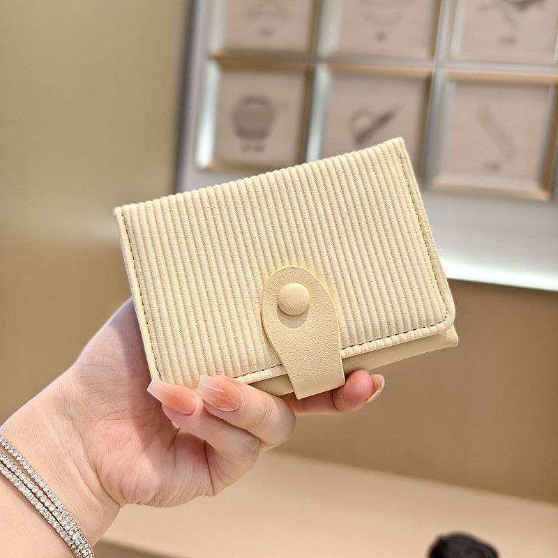 Small Stylish Wallet – Code R182  S1