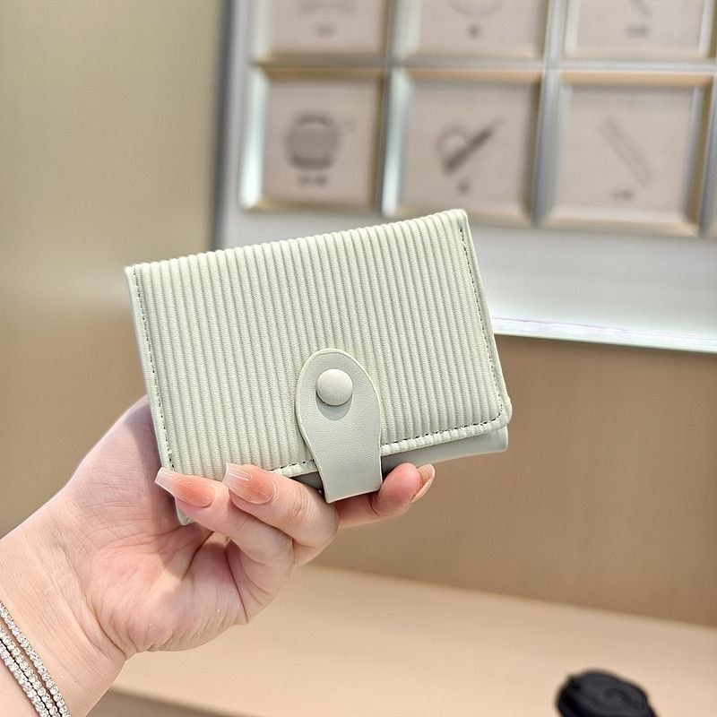 Small Stylish Wallet – Code R182  S1