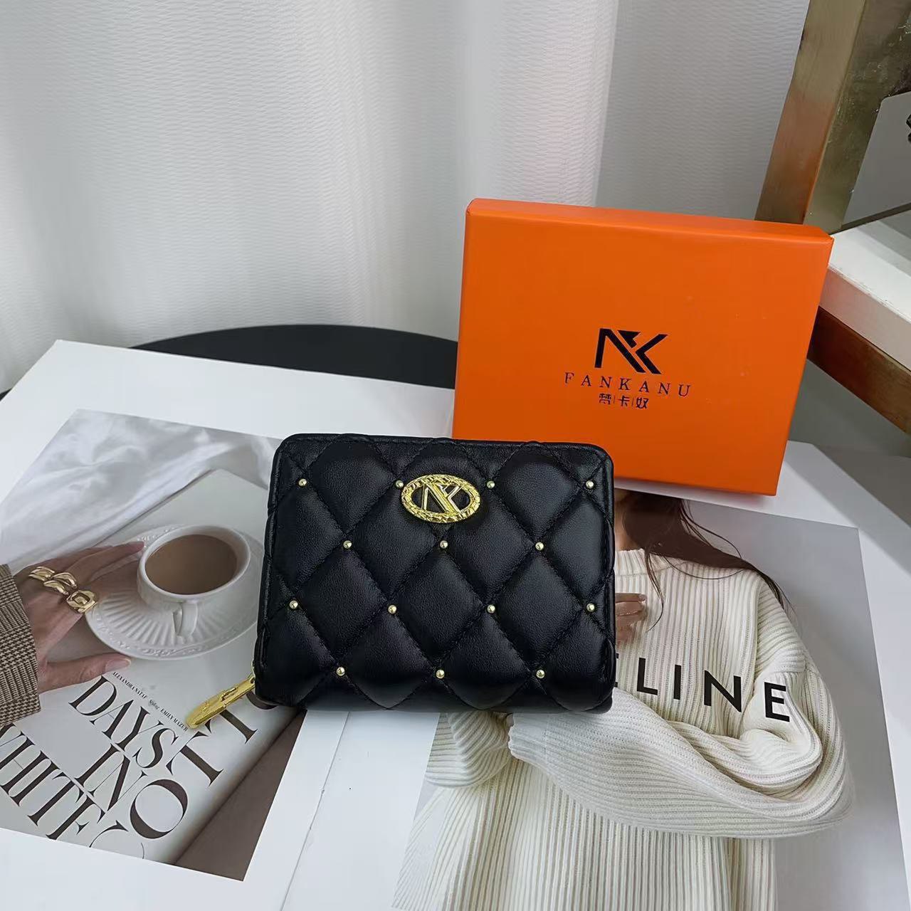 Women’s Black Elegant Wallet – Code 10132 S2