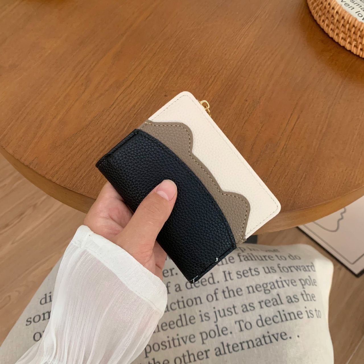 Men’s Slim Wallet & Card Holder – Code R175   S1