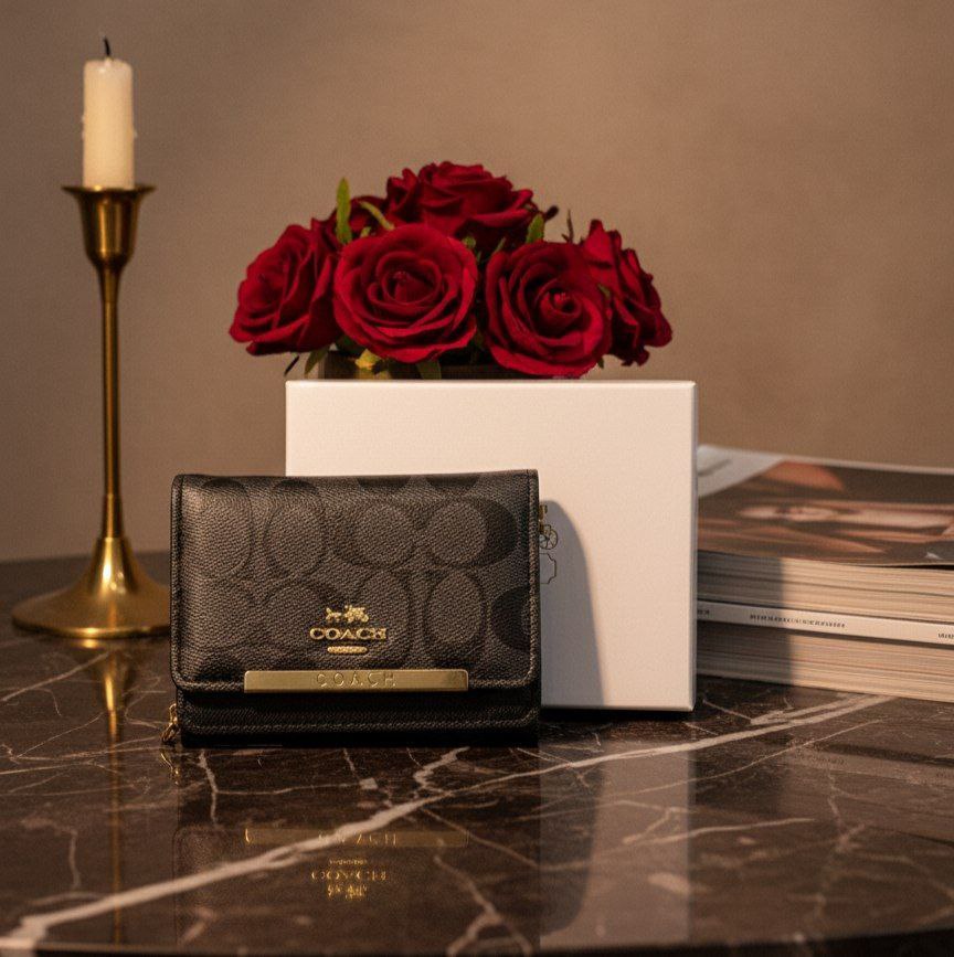 COACH Leather Wallet – Model R225    S1