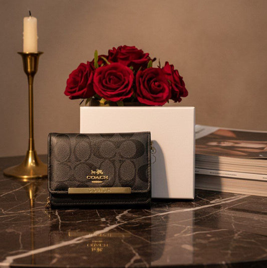 COACH Leather Wallet – Model R225    S1