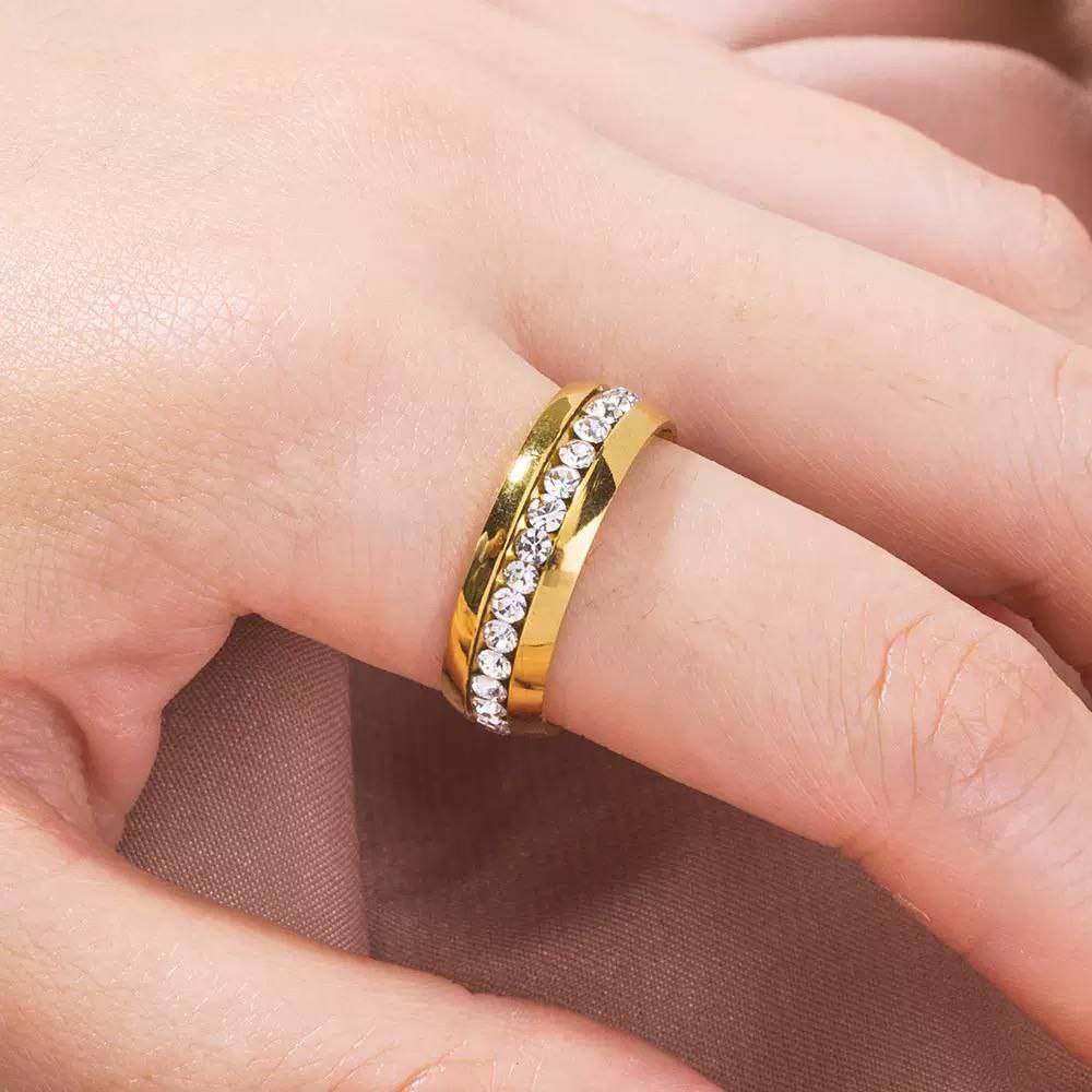 Stainless Steel Diamond-Style Stud ring    S1
