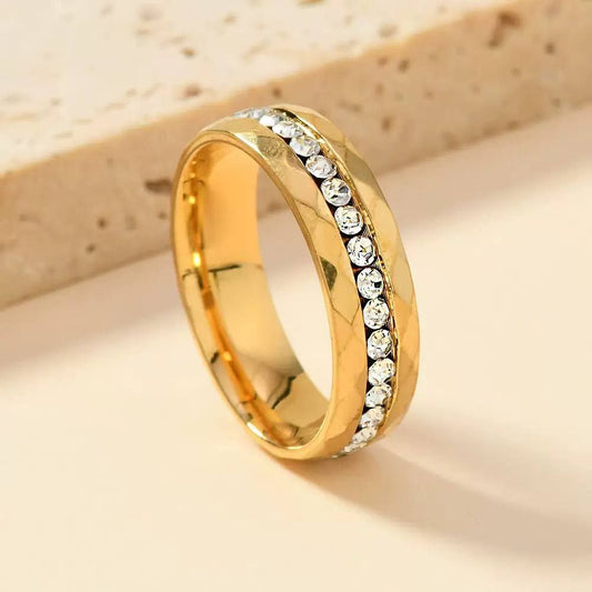 Stainless Steel Diamond-Style Stud ring    S1