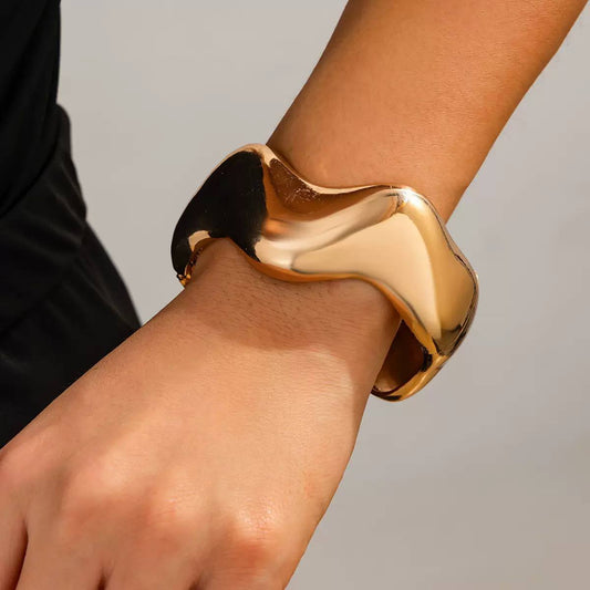 Trendy Shein Style Chinese Gold Bracelet    S1
