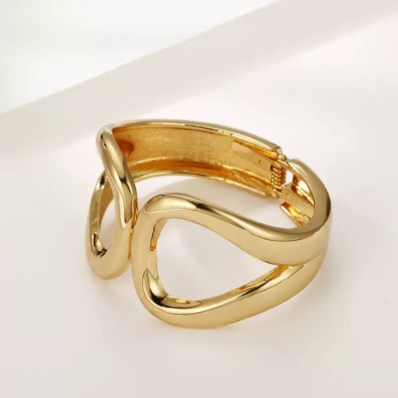 Trendy Shein Style Chinese Gold Bracelet     S1