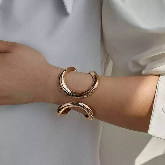 Trendy Shein Style Chinese Gold Bracelet     S1