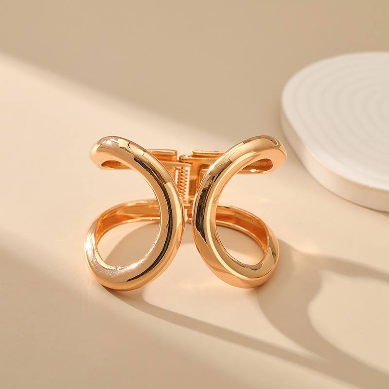 Trendy Shein Style Chinese Gold Bracelet     S1