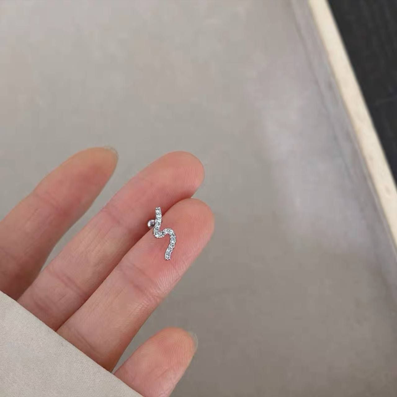 Ball Back Piercing Stainless Steel 316 Bar with Zircon Stones       S1