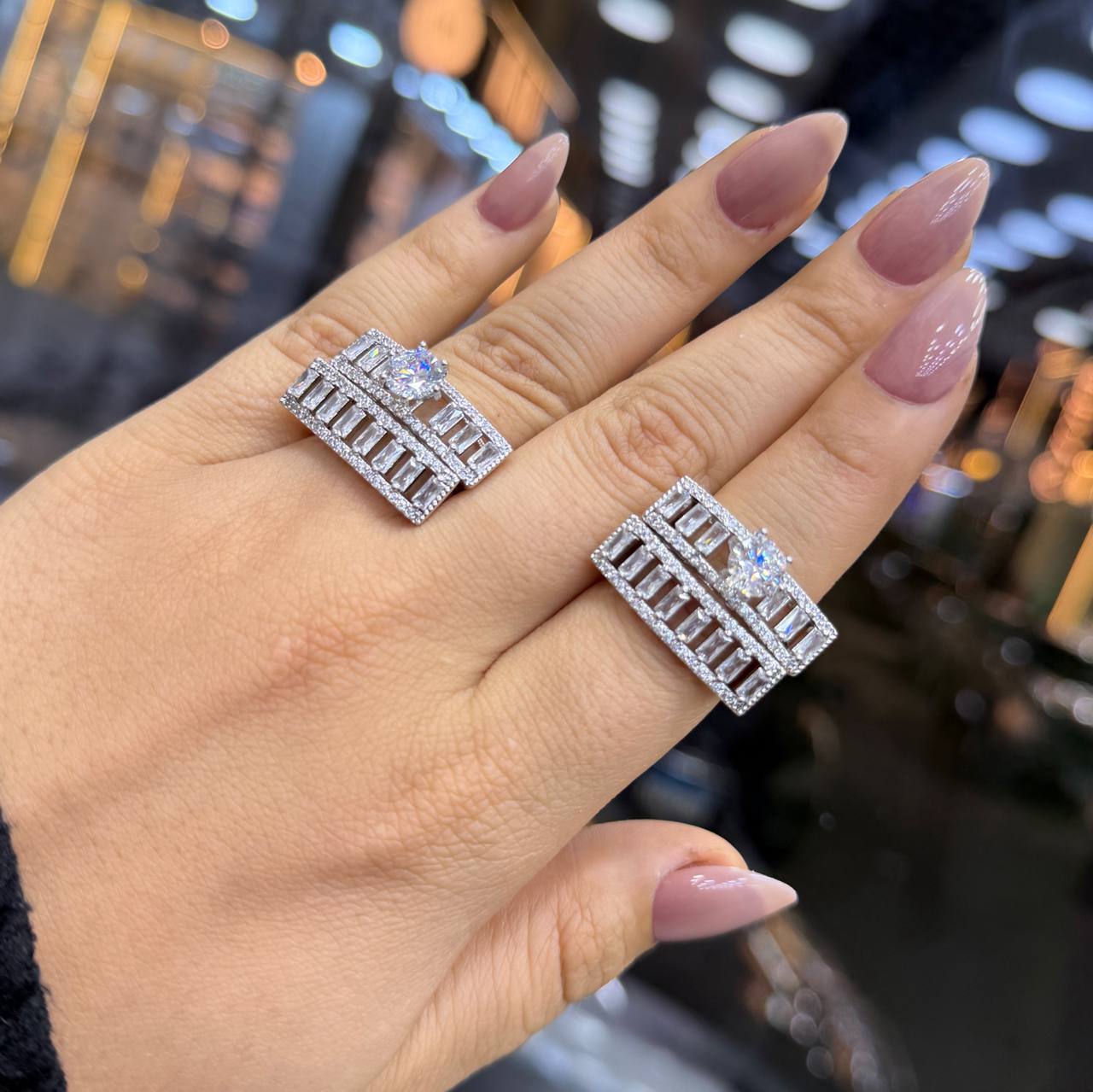 Chinese Gold Twin Rings with Zircon Stones    S1
