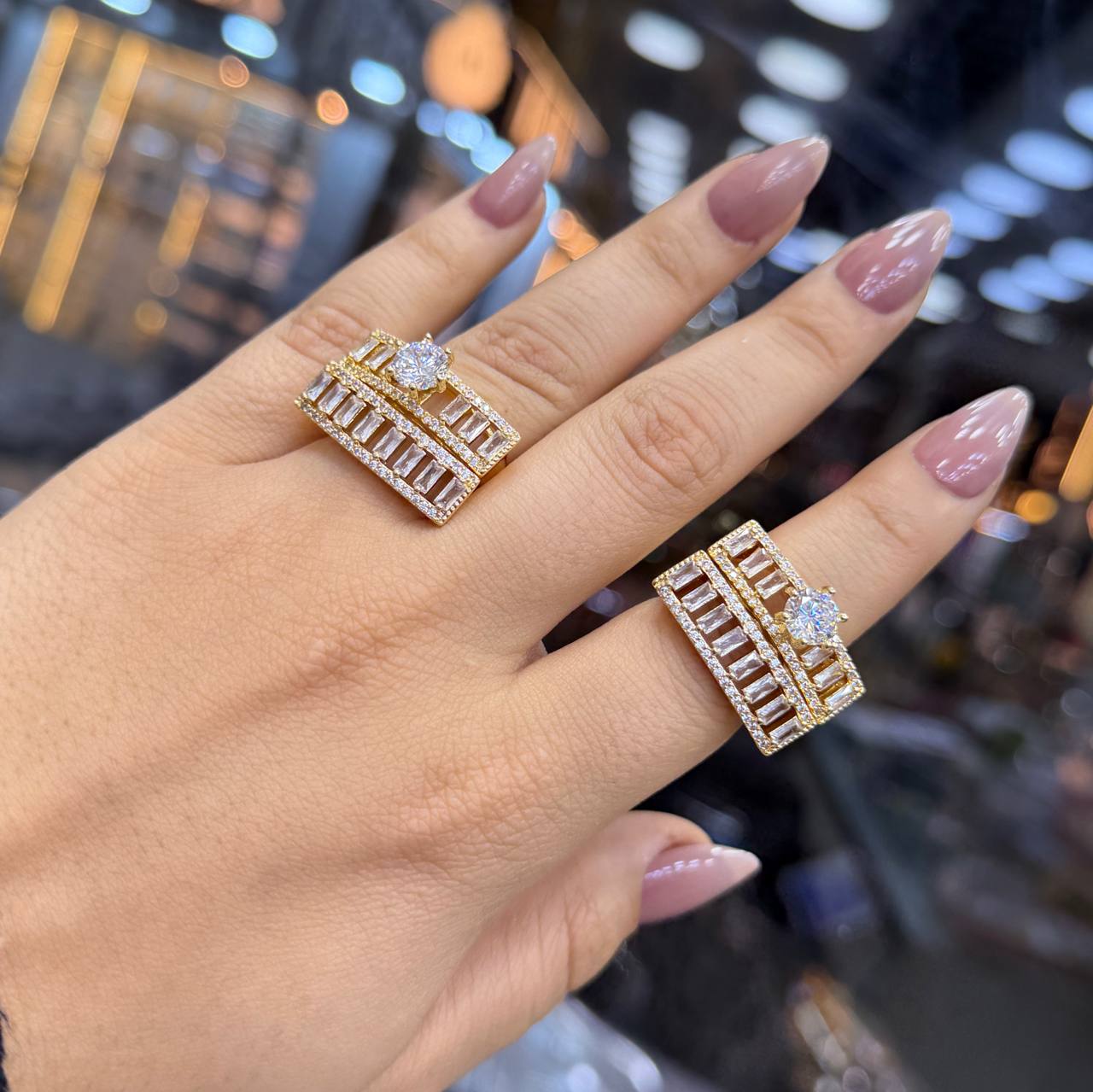 Chinese Gold Twin Rings with Zircon Stones    S1