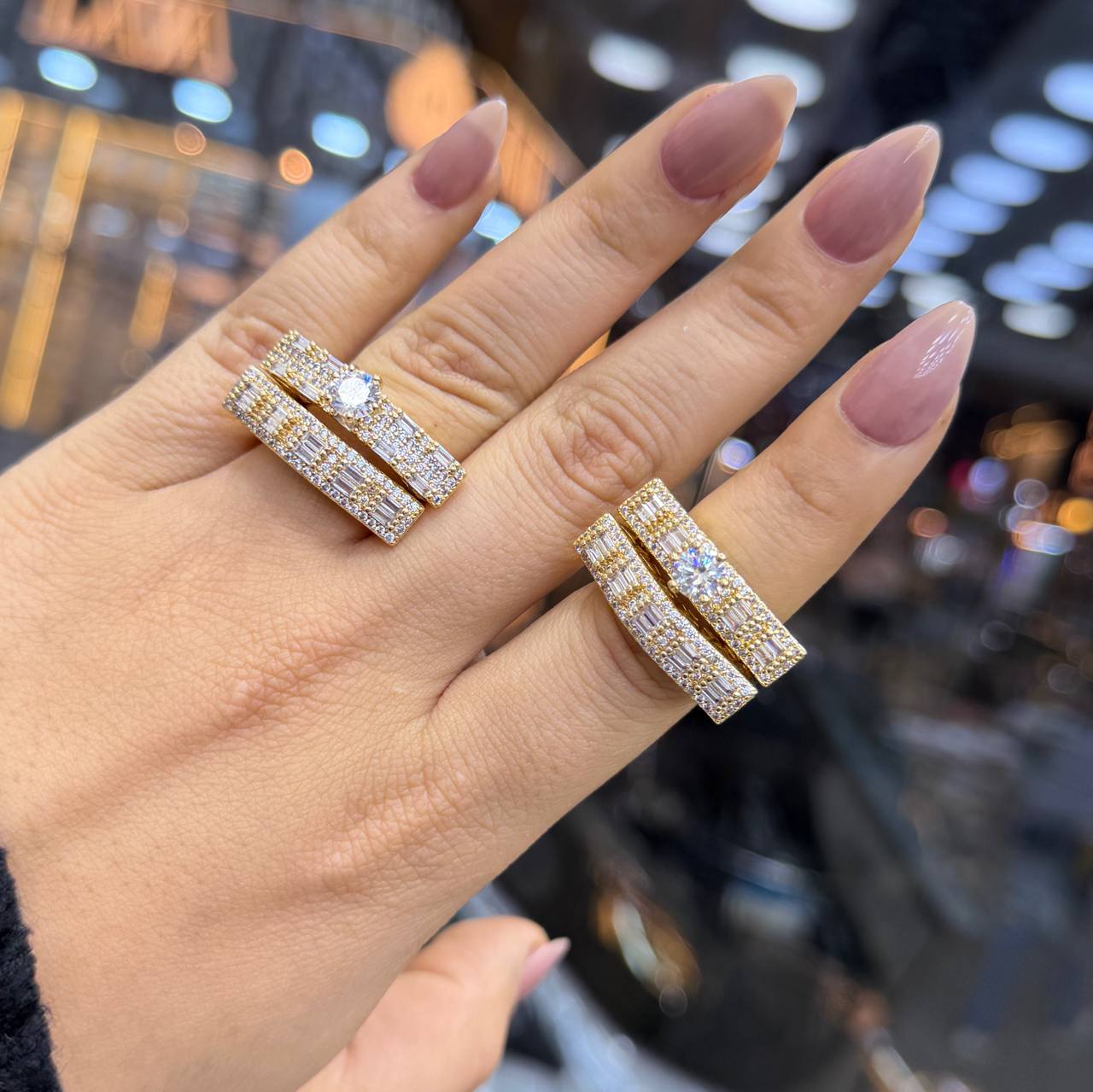 Chinese Gold Twin Rings with Zircon Stones    S1