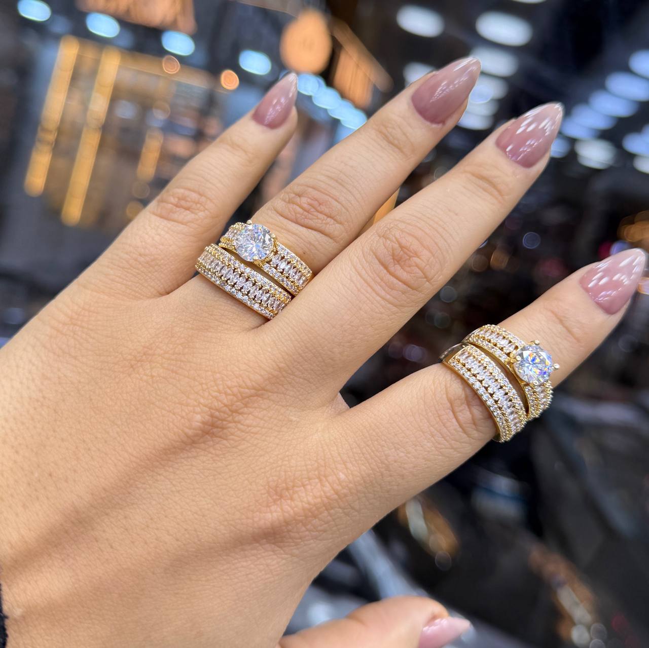 Chinese Gold Twin Rings with Zircon Stones    S1