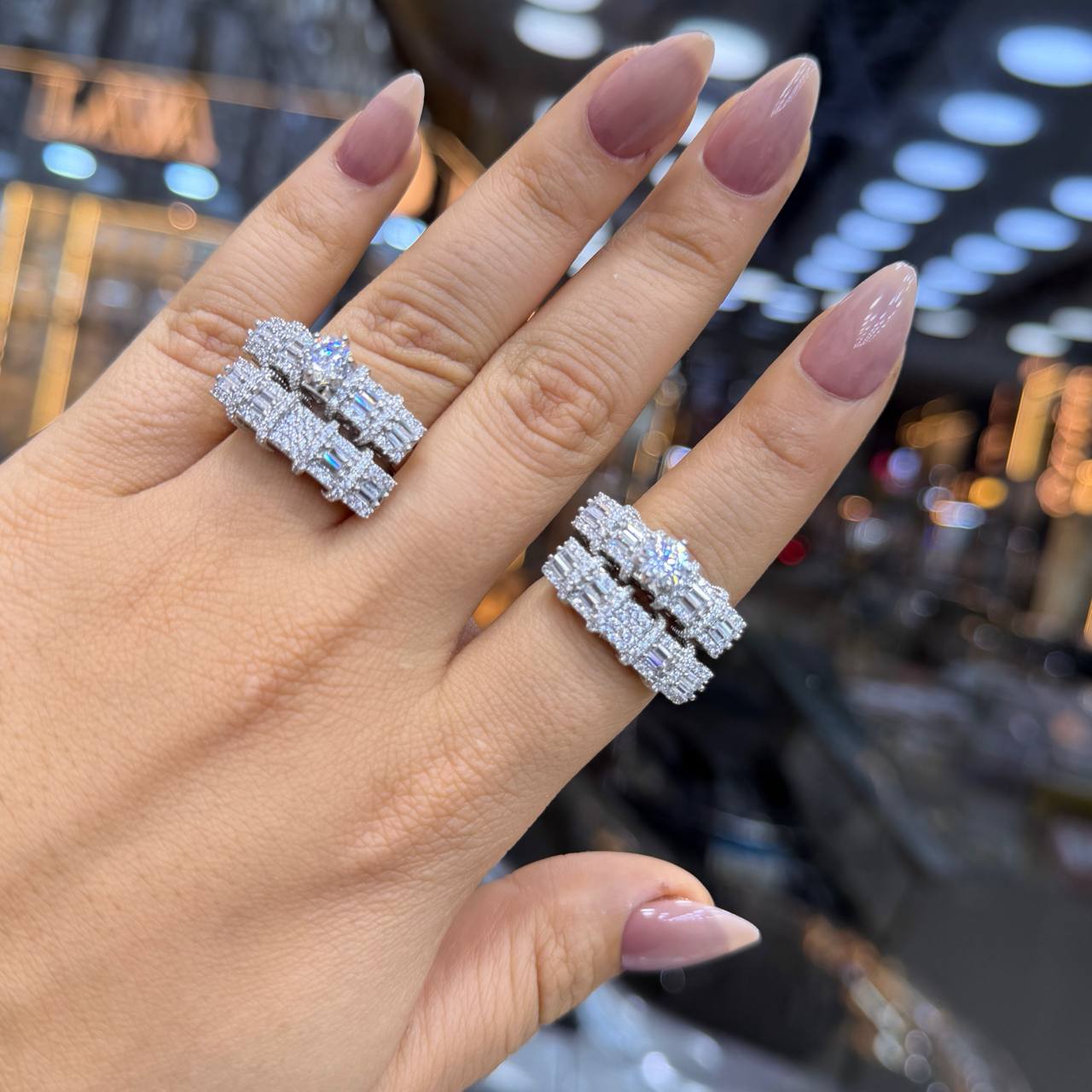 Chinese Gold Twin Rings with Zircon Stones    S1