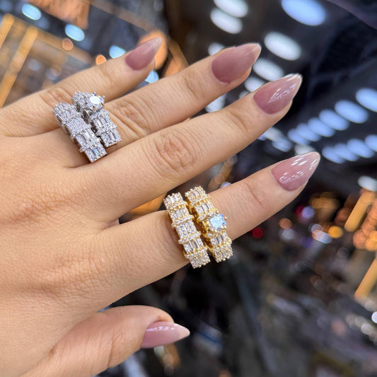 Chinese Gold Twin Rings with Zircon Stones    S1