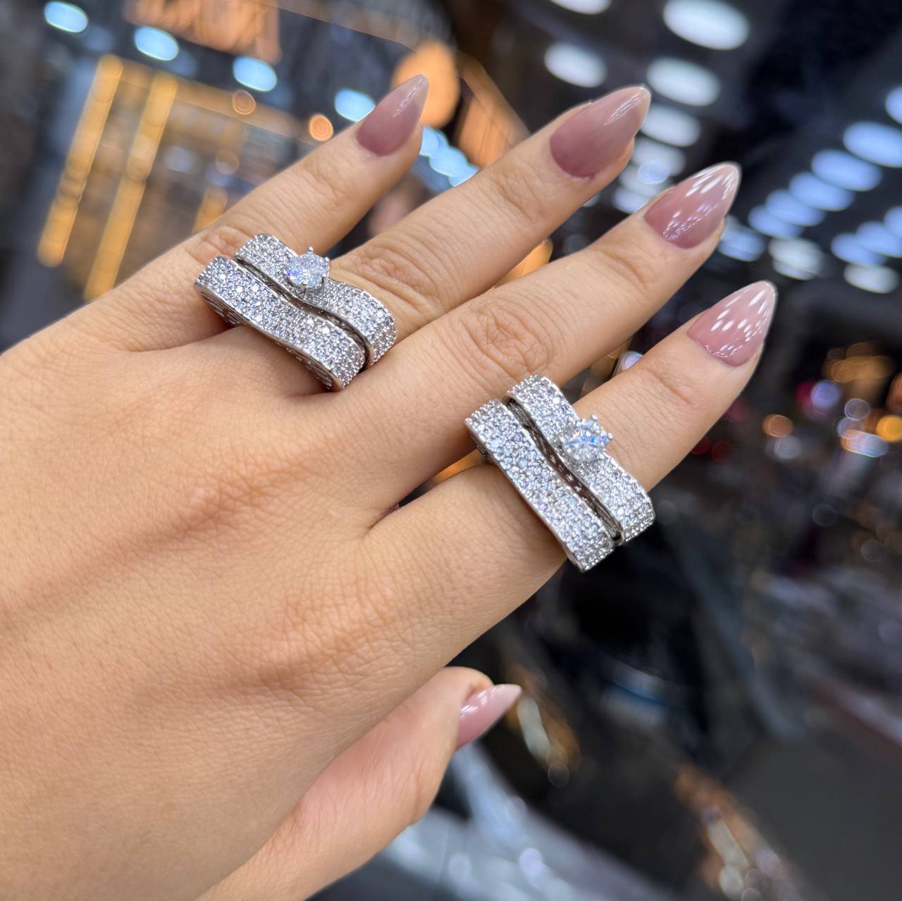 Chinese Gold Twin Rings with Zircon Stones    S1