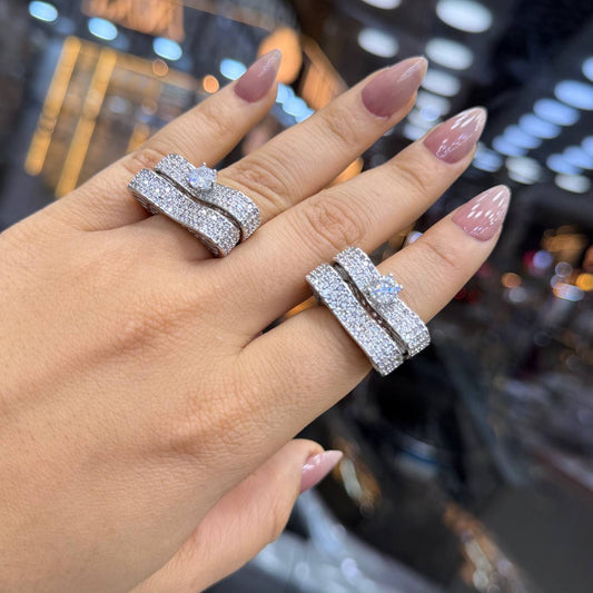 Chinese Gold Twin Rings with Zircon Stones    S1