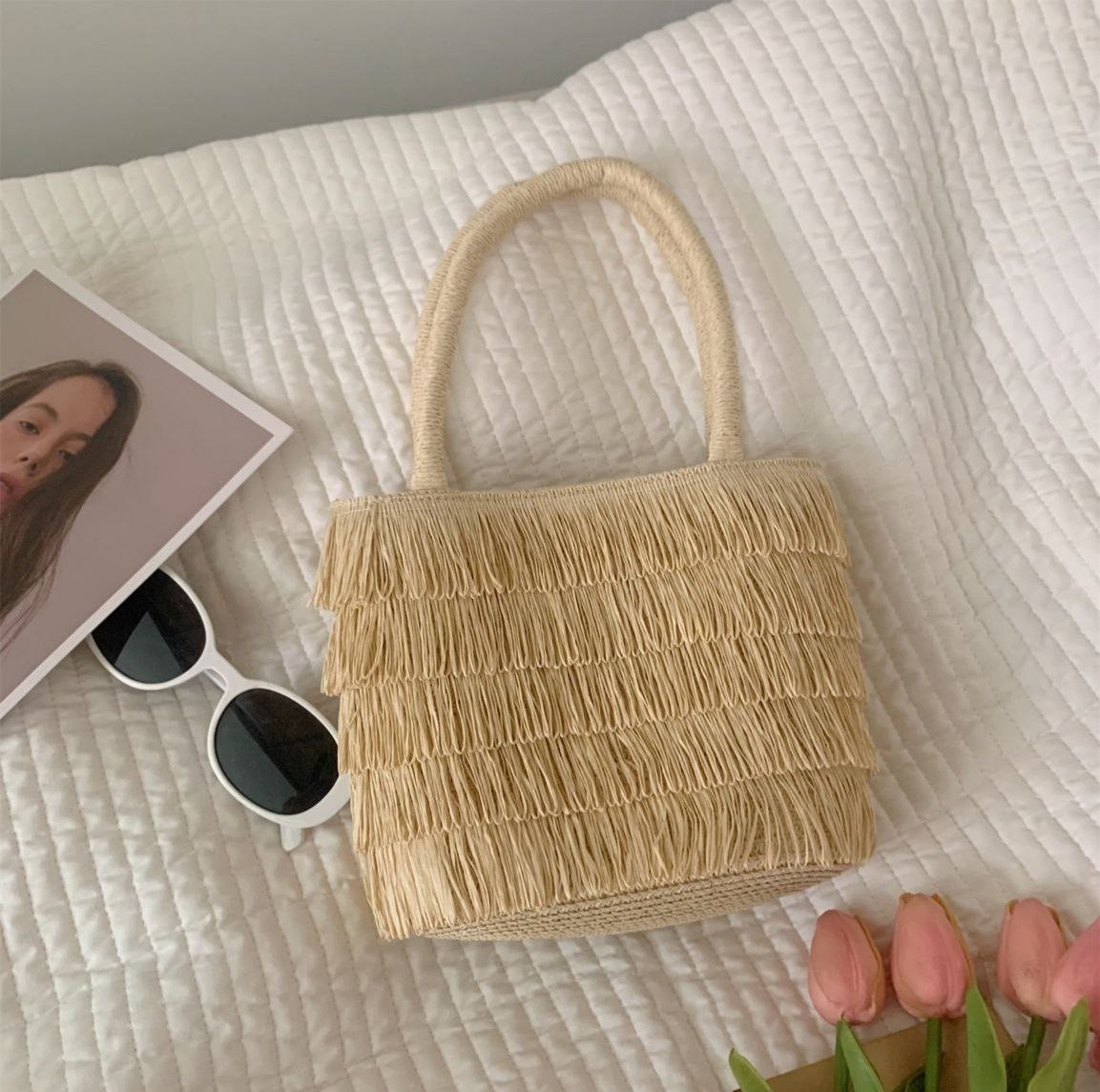 Woven Straw Bag with Inner Lining and Drawstring   S1