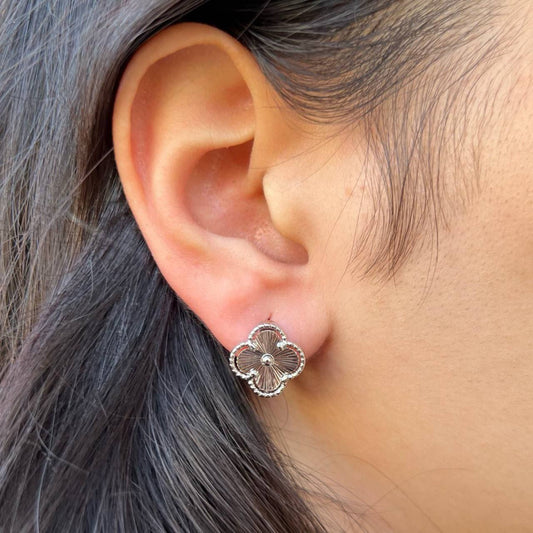 Chinese Gold Stud Earrings for Kids    S1