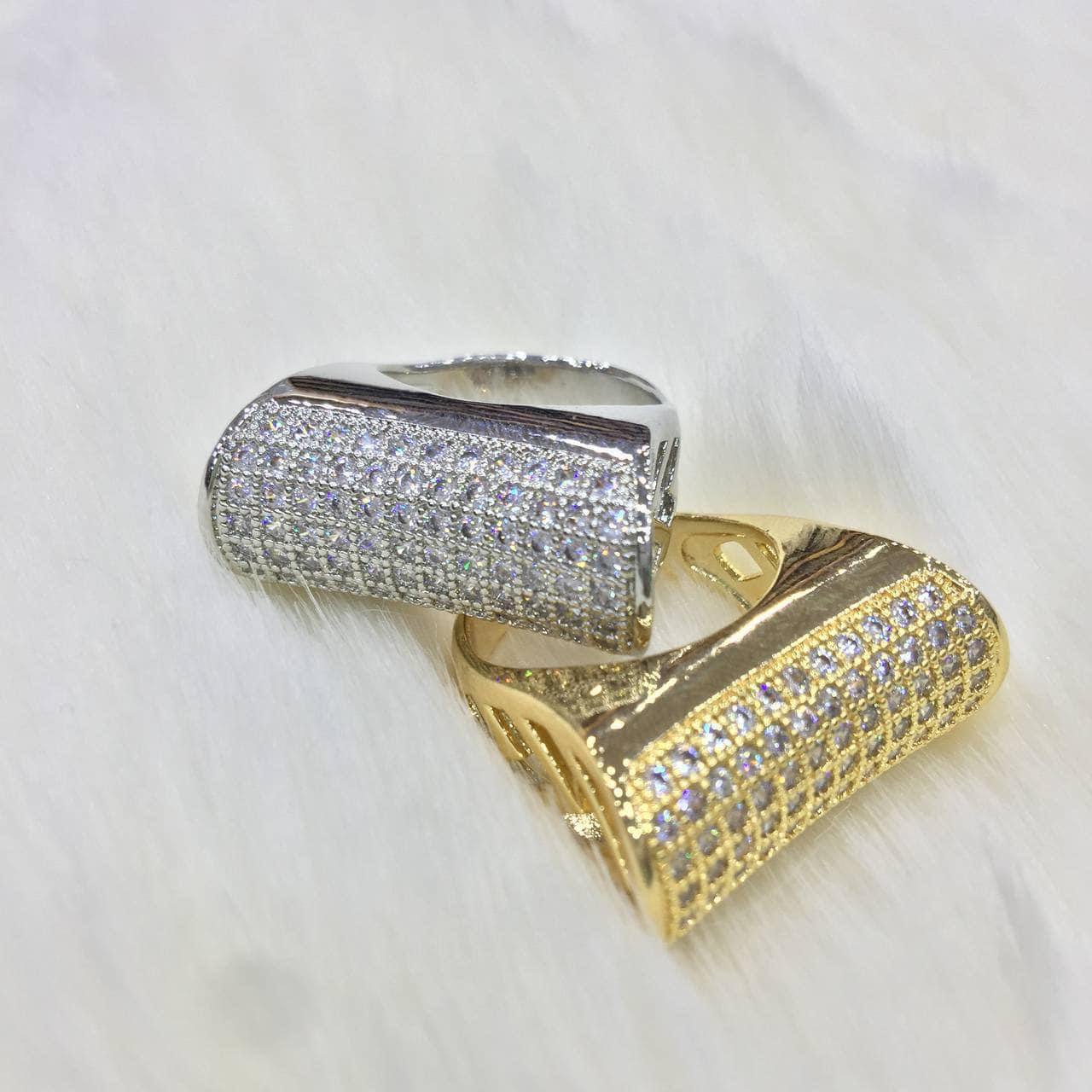 Chinese Gold Handbag Ring with Zircon Stones   S1
