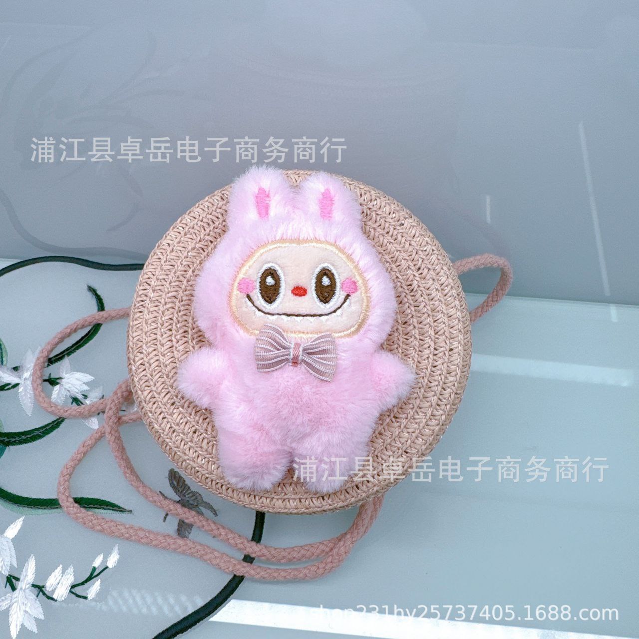Kids Straw Bag with Unique Designs – R60    S1