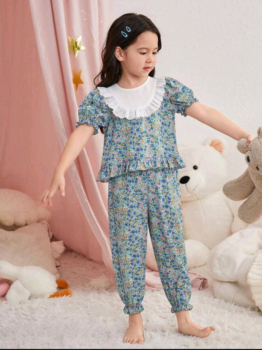 Product Name:
SHEIN Girls Puff Sleeve Top and Pants Pajama Set with Princess Print, Floral Pattern, and Pink Lace Bead Trim