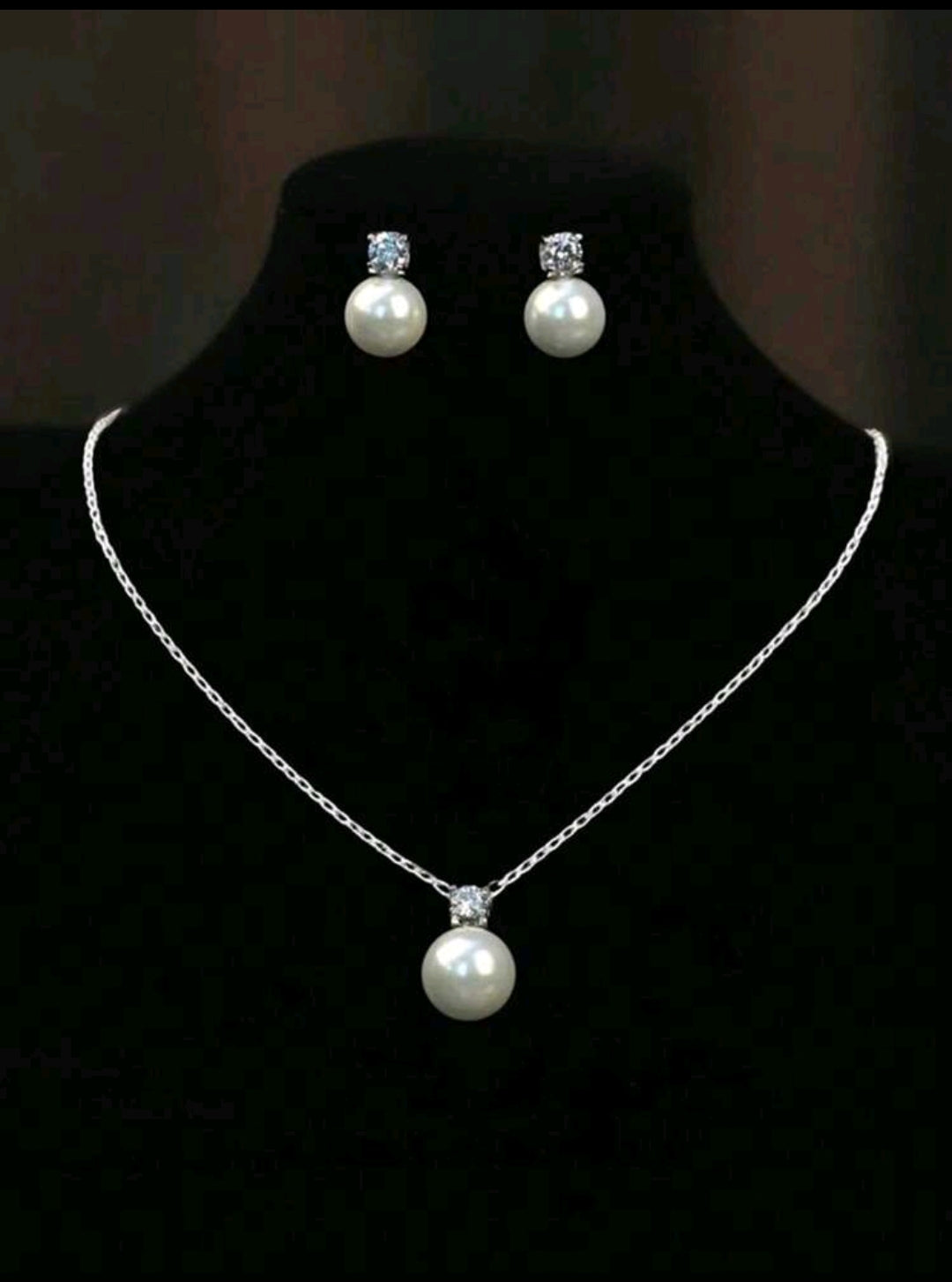 Elegant 3-Piece Pearl Necklace and Earrings Set