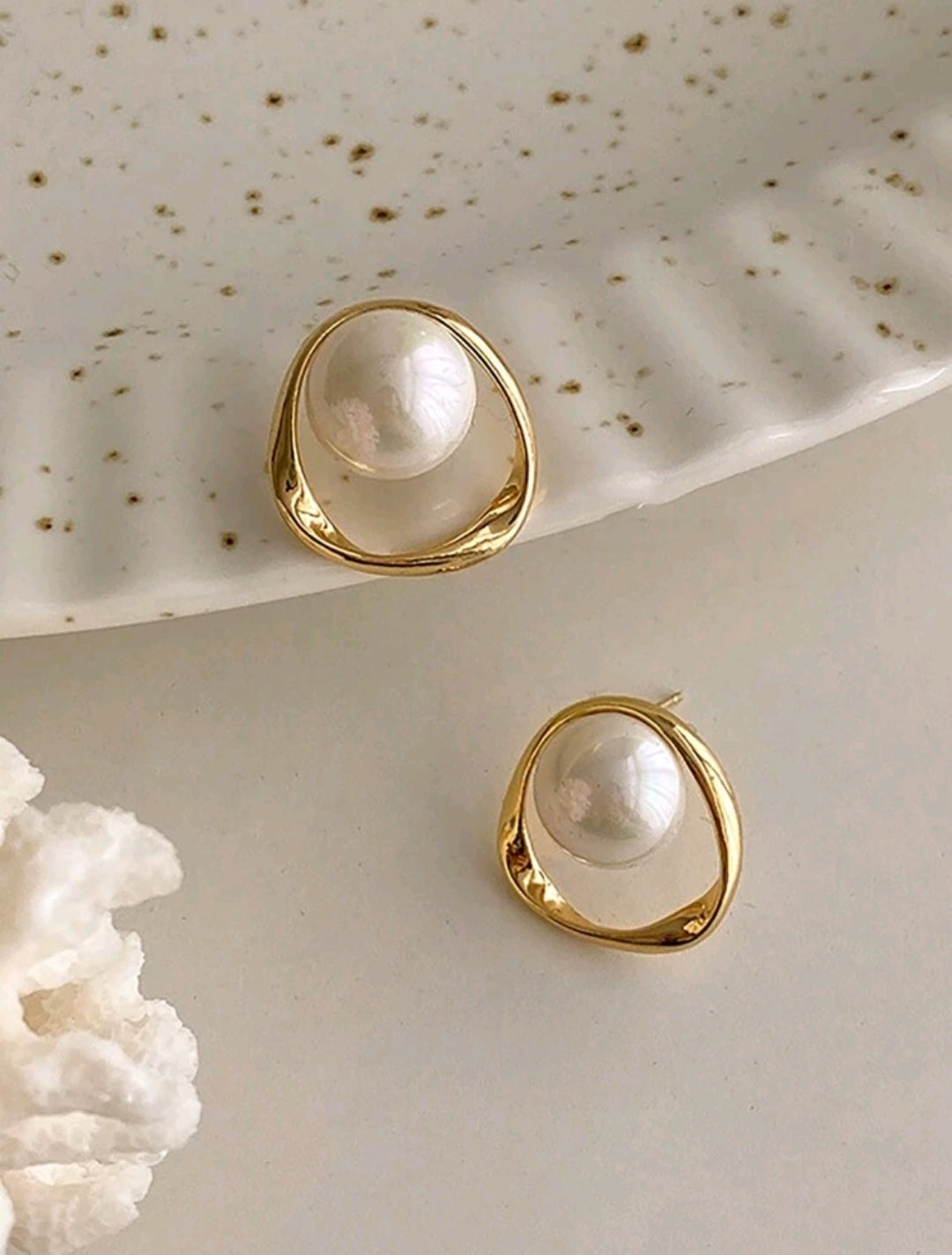 Vintage Luxury Faux Pearl Earrings – White