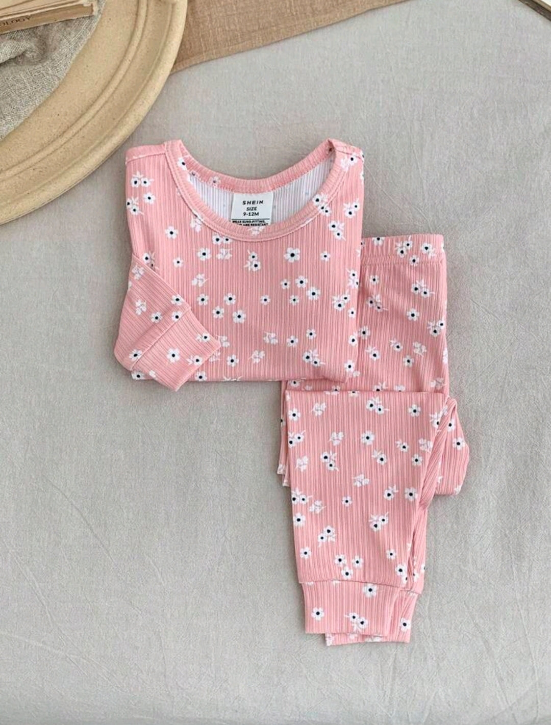 Product Name:

SHEIN Baby Girls 2-Piece Set – Long Sleeve Top & Pajama Pants with Floral Print