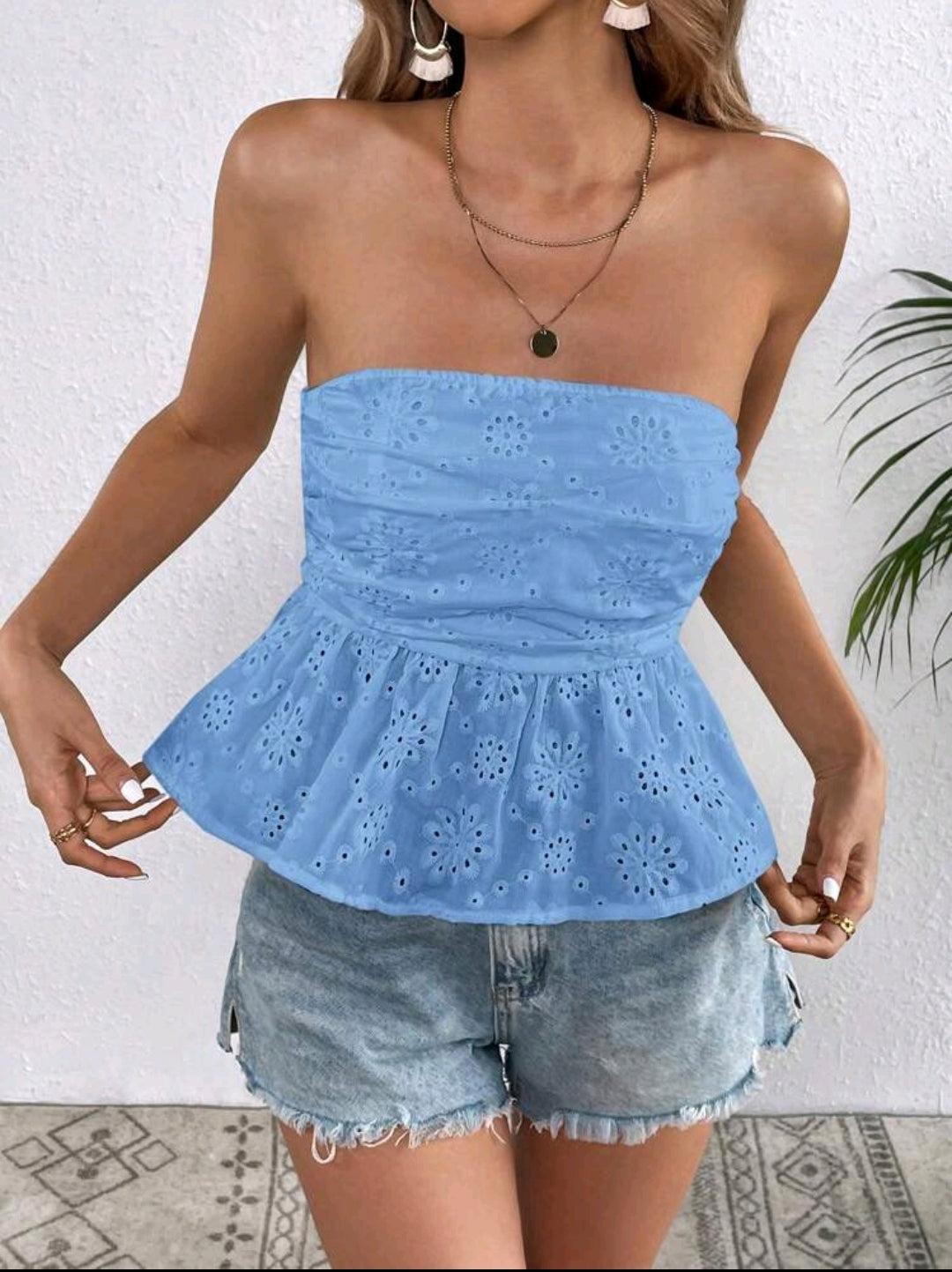 Product Name:
SHEIN VCAY Women’s Elegant Summer Strapless Top with Floral Embroidered Hem