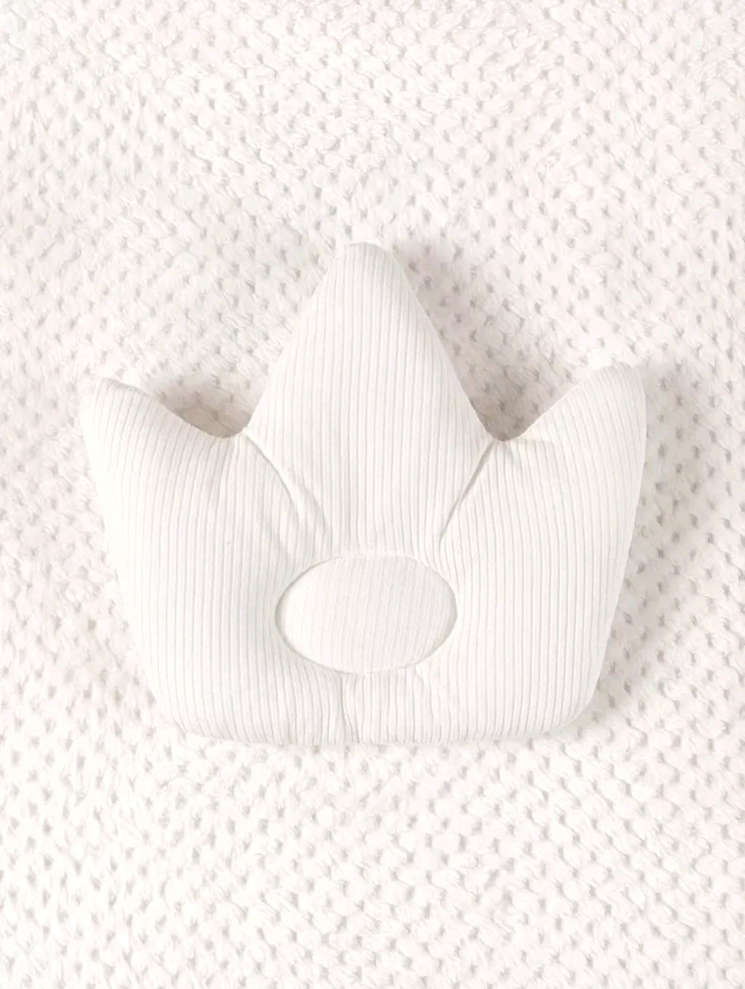 SHEIN Baby Crown Design Pillow